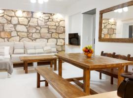 Villa DORIANA IN PELEKOUDA，位于阿波罗尼亚的自助式住宿