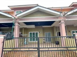Ritz Homestay UNIT A at Gong Badak, Kuala Terengganu