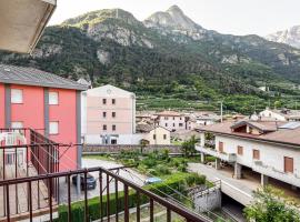 Nice Apartment In Avio With Wifi，位于阿维奥的公寓