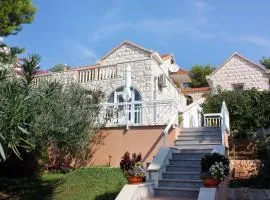 Apartments by the sea Sumartin, Brac - 4803