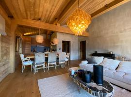 Chalet 7 Luxury Chalet with Cinema room，位于克莱恩 蒙塔纳的酒店