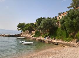 Seaside secluded apartments Cove Torac, Hvar - 4875，位于格迪恩赫的酒店