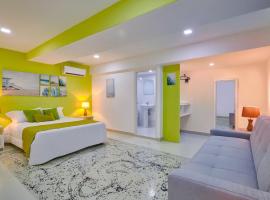 Room in Condo - Malecon Cozy - Premium Plus 17，位于圣多明各的住宿加早餐旅馆