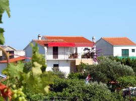 Apartments by the sea Sucuraj, Hvar - 6732，位于苏库拉伊的酒店