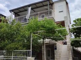 Apartments by the sea Podaca, Makarska - 2576