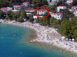 Apartments and rooms by the sea Baska Voda, Makarska - 2578，位于巴什卡沃达的酒店