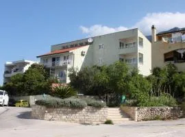 Apartments and rooms by the sea Makarska - 6839