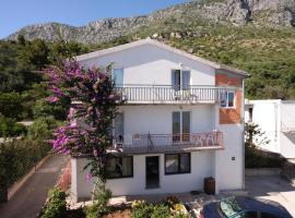 Apartments by the sea Podaca, Makarska - 6745，位于波达卡的酒店