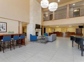 Comfort Suites Kingwood Houston North Humble 59，位于亨博尔的酒店