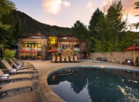 Luxury 1 Bedroom Downtown Aspen Vacation Rental With Access To A Heated Pool, Hot Tubs, Game Room And Spa，位于阿斯潘阿斯皮特金县机场 - ASE附近的酒店