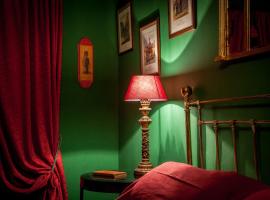 奥兹共和国客房旅馆，位于瓦雷泽的酒店