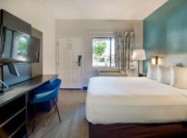 Studio 6 Suites Lawndale, CA South Bay，位于朗代尔的酒店