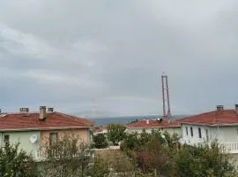 1915 Çanakkale Köprü manzarali 700m2 bahceli mustakil ev