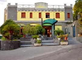 Hotel Belvedere，位于埃尔科拉诺的酒店