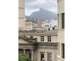 Centro da cidade com vista para o Cristo，位于里约热内卢Saara Rio附近的酒店