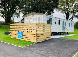 HV66 - FREE WIFI-3 Bedrooms Indoor Pool Loch Views Fishing Golf Riding Shooting Water Sports 15 Mins Drive To Beaches PASSES NOT INCLUDED Most Activities Will Not Be Available Out Of Season Please Check Before Booking