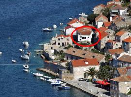 Apartments by the sea Vis - 8525，位于维斯的酒店