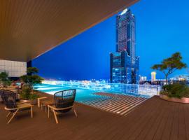 TAI Urban Resort 承亿酒店，位于高雄统一时代百货高雄店附近的酒店