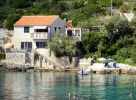 Apartments by the sea Cove Donja Kruscica - Donja Krusica, Solta - 11146