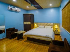 Hotel Manas AC Rooms，位于Ratlām的酒店