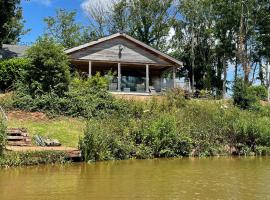 Oak Lodge, South View Lodges, Exeter，位于埃克塞特的酒店