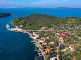 Apartments with a parking space Brbinj, Dugi otok - 8160，位于布里尼的公寓