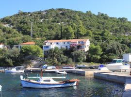 Apartments and rooms by the sea Zaklopatica, Lastovo - 8339，位于拉斯托伏的民宿