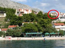 Apartments by the sea Stanici, Omis - 10350，位于泰斯的酒店