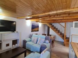 Casa rural los 7 pinos de Gredos，位于纳瓦雷东达德格雷多斯的酒店