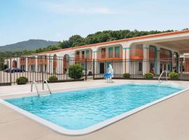 Howard Johnson by Wyndham Chattanooga Lookout Mountain I-24，位于查塔努加的酒店