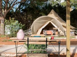 Glamping La Mimosa CONIL，位于科尼尔-德拉弗龙特拉的酒店