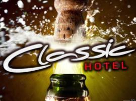 Classic Hotel，位于安巴托的酒店