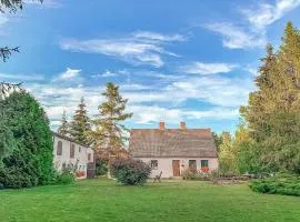 Gorgeous Home In Sarnikierz