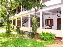 C-Lanka Guest House，位于阿鲁特伽马的酒店