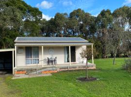 Richo’s Retreat, 1 bed unit near Great Ocean Road，位于科布登的酒店