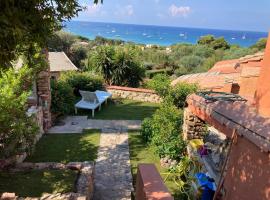 Villasimius Il patio sul porto，位于维拉西米乌斯的酒店