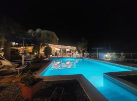 皮克罗蒙德酒店，位于阿夸佩萨的酒店