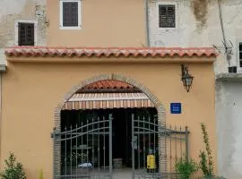 Twin Room Plomin Luka 15078b