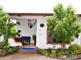 Galápagos White Stones，位于阿约拉港的酒店
