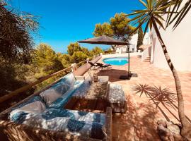 Ibiza Dream Villa Denia, Seaview, Pool, BBQ, Airco, Wifi，位于德尼亚的酒店