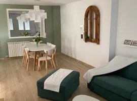 Apartamento completamente reformado en el casco antiguo con vistas al rio