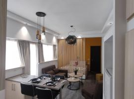 PETMEZA APARTMENT 1 Aigio City F，位于艾伊翁的酒店