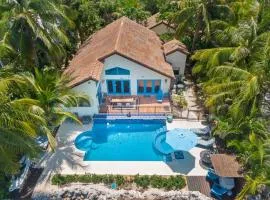 Keys Oceanfront Beauty Dock and pool