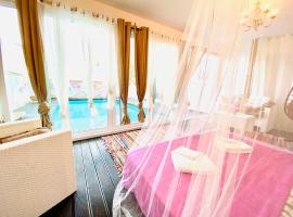 Exclusive Villa Larnaca - 8 plus sleeps - 2 min from BEACH - Big Private Pool，位于皮拉的乡村别墅