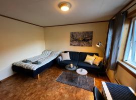 Privat rom i leilighet，位于松达尔的旅馆