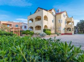 Apartments by the sea Vir - 18603，位于维尔的酒店