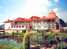 Hotel Zalewski，位于普乌图斯克的酒店