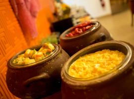 蒂拉维瓦普诺广场酒店，位于普诺的酒店