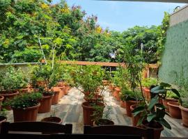 Terrace Garden，位于海得拉巴Dr. Reddy's Laboratories附近的酒店