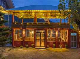 Zostel Homes Harabhag, Jogindernagar，位于比尔瓦的酒店